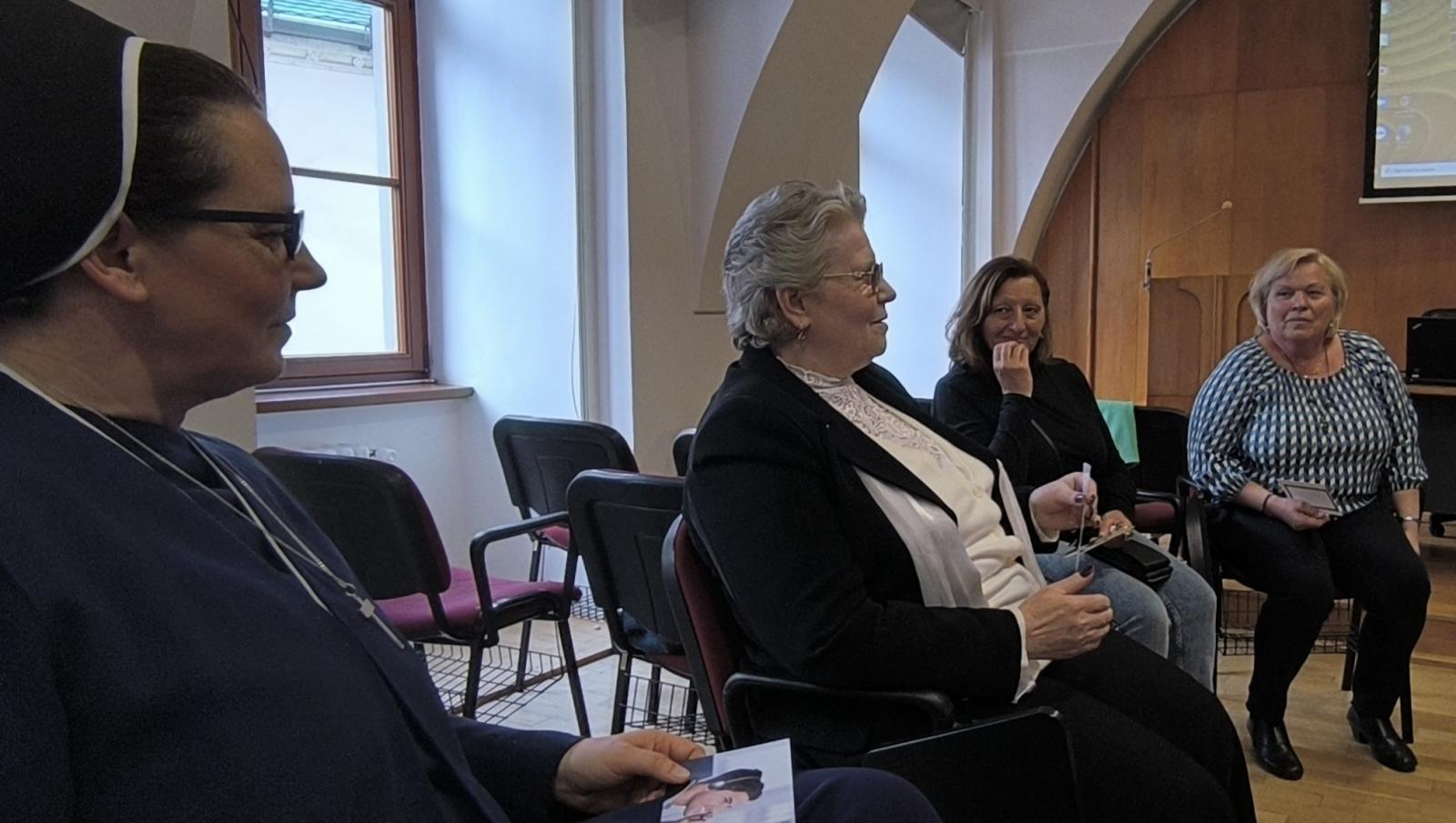 Diskusia Márie Šmidovej a Renáty Jamborovej o counselingu