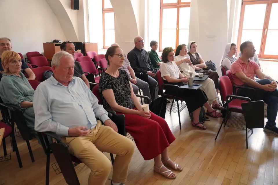 Účastníci zasadnutia akademickej obce Teologickej fakulty