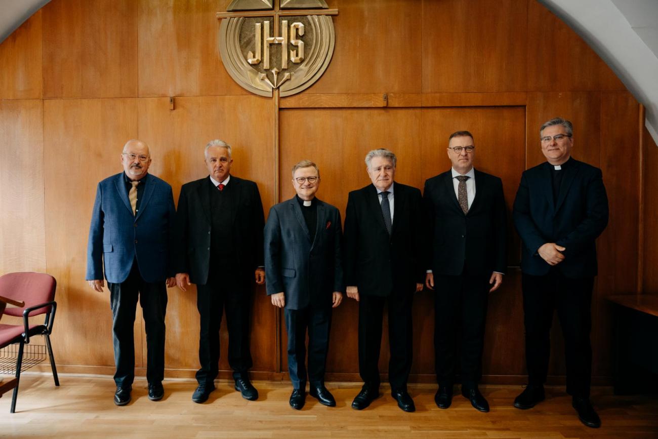 Diskusia s rabínom Abrahámom Skorkom v aule fakulty