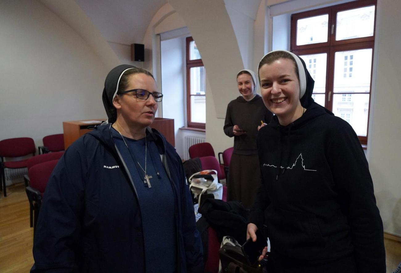 Panelová diskusia s Máriou Šmidovou, Věrou Suchomelovou a Krzysztofom Trebskim