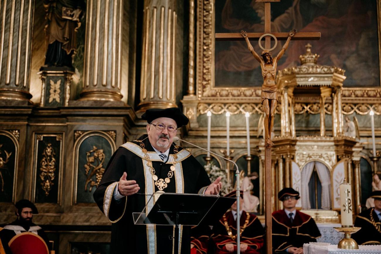 Dekan fakulty počas inauguračného príhovoru
